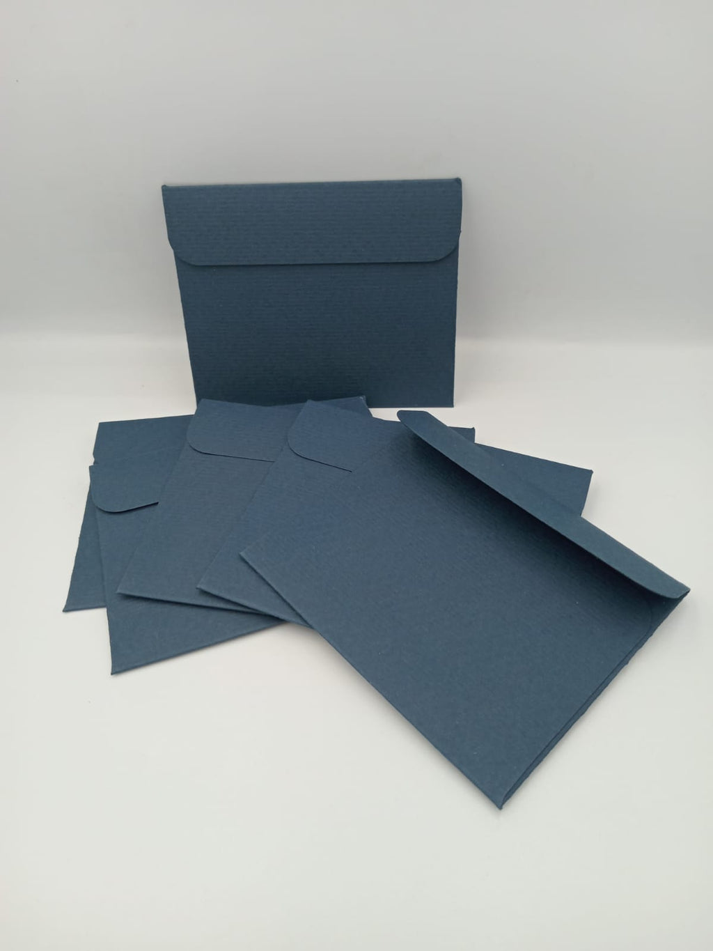 Enveloppe faite main carrée (100x80mm) - Bleu velours côtelé