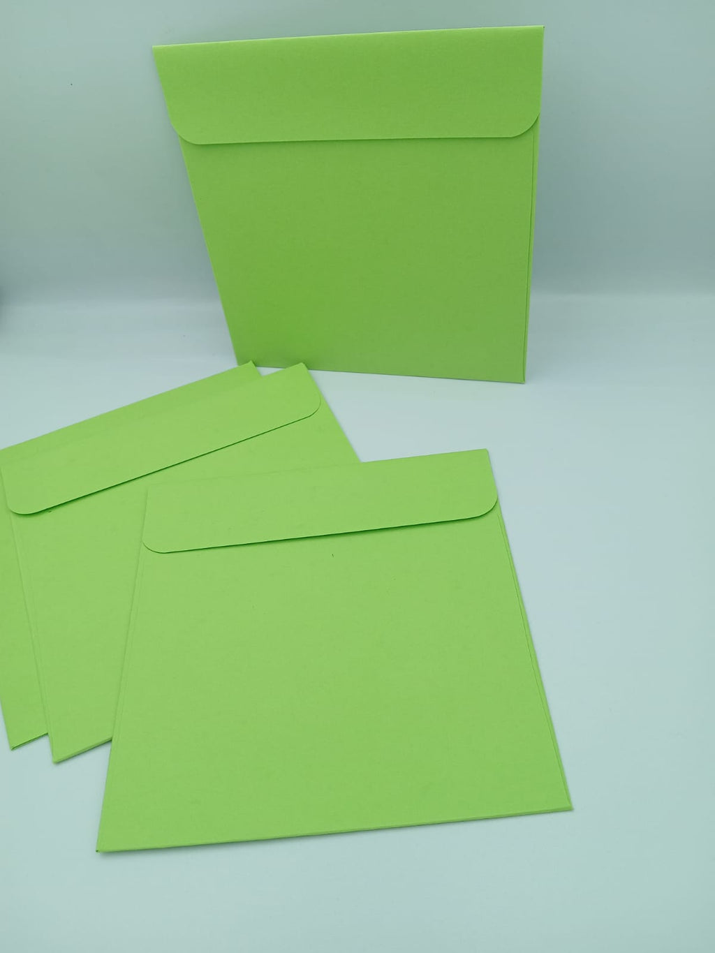 Enveloppe faite main carrée (127x127mm) - salade