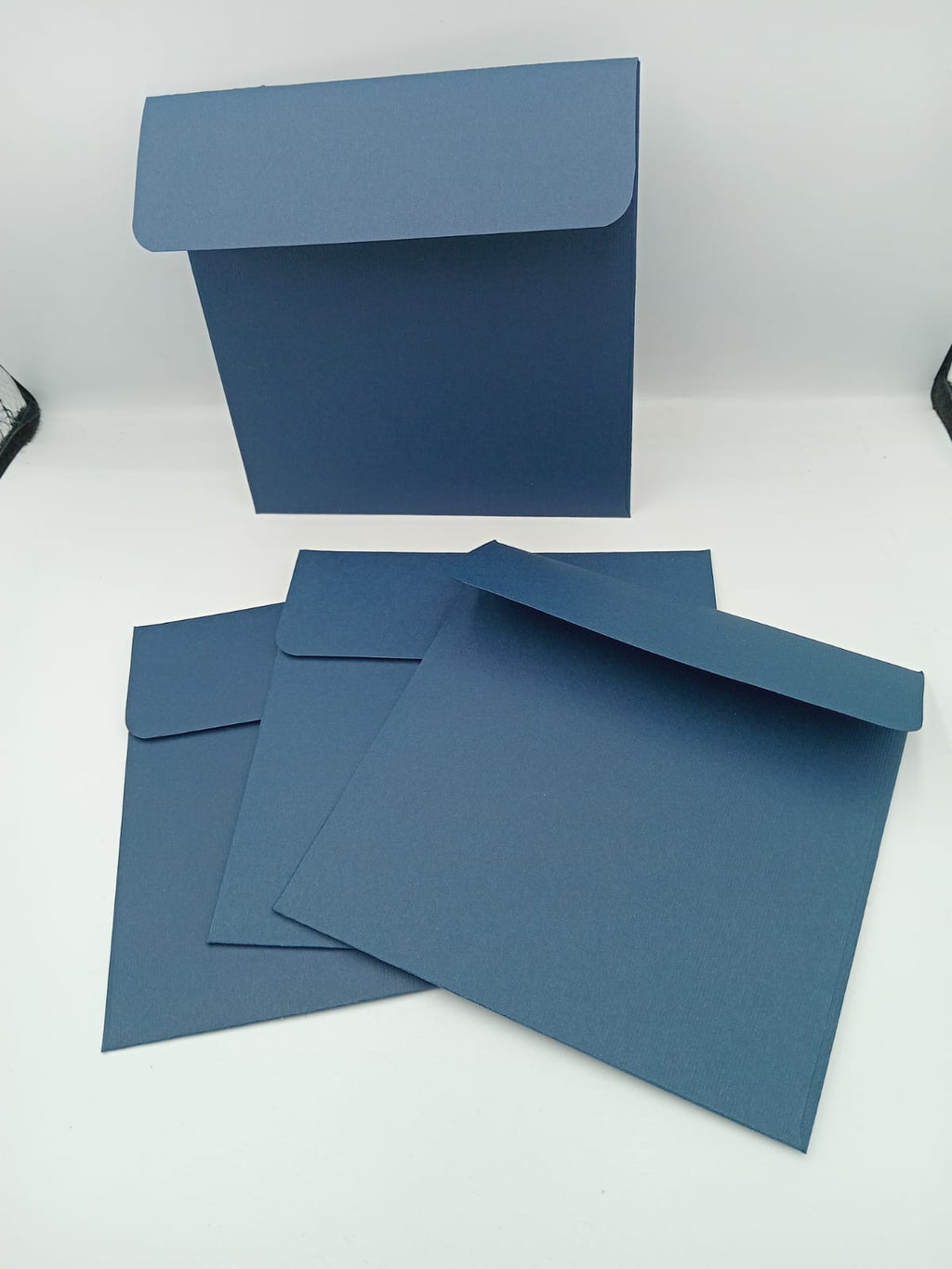 Enveloppe faite main carrée (148x148mm) - bleu foncé