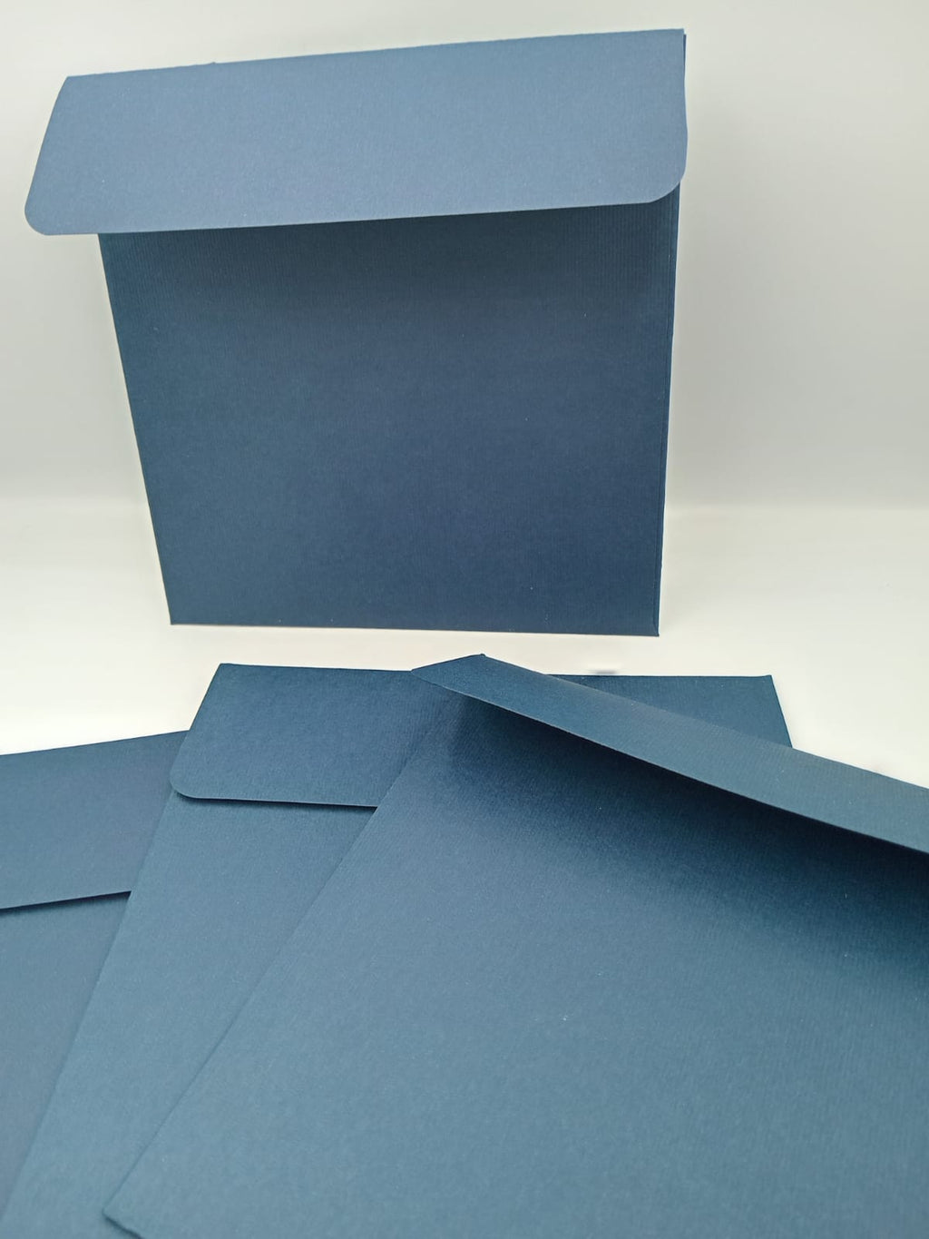 Enveloppe faite main carrée (148x148mm) - bleu foncé