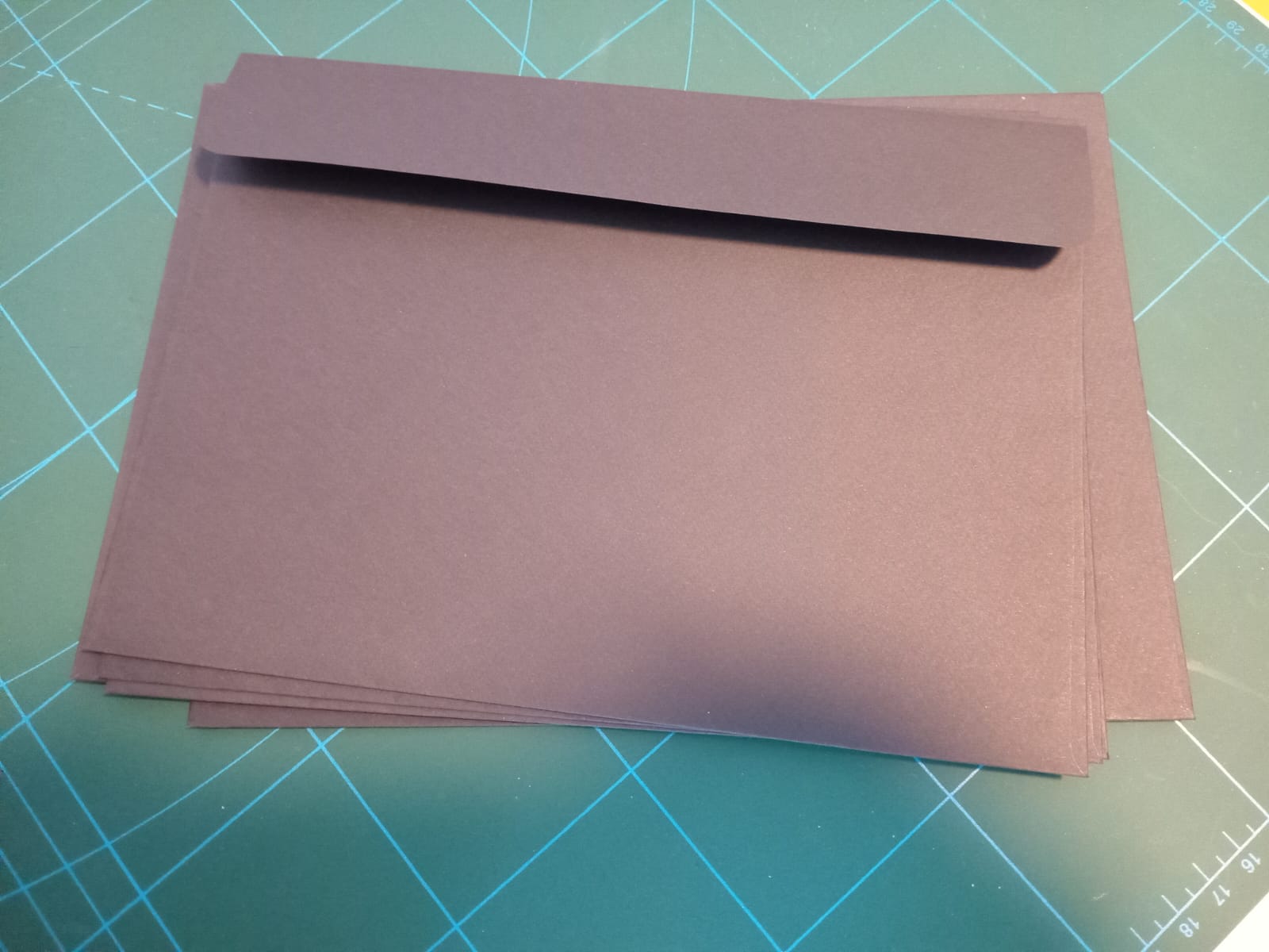 Enveloppe faite main С5 (229x162mm) - Noire