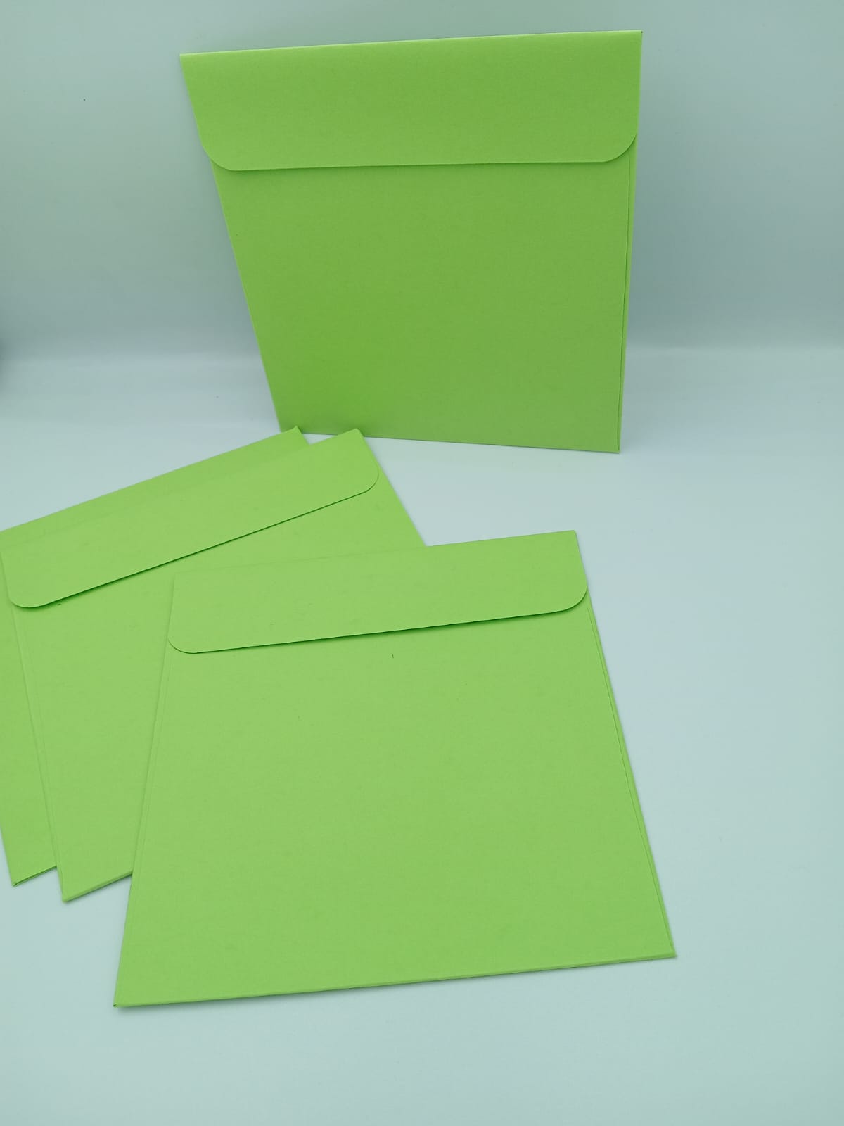 Enveloppe faite main carrée (127x127mm) - salade - AZUVIA